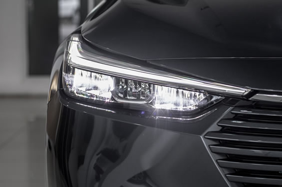 Auto LED Headlights and Daytime Running Lights Illumination for enhanced safety