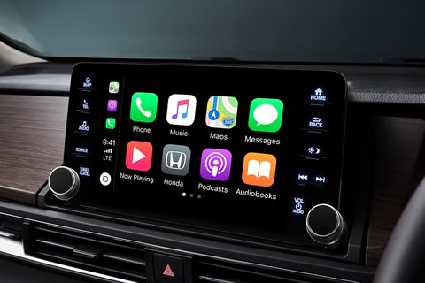 7-inch touch screen Display Audio System and the latest interface can be co-orperate with a smart phone