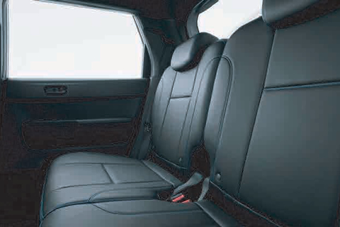 <strong>Rear Fabric Seats</strong><br />50:50 split seats fold flat or flip up to expand cabin space when needed.
