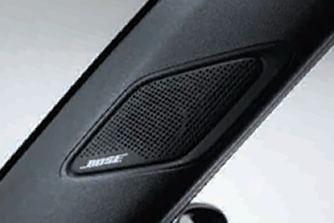 <strong>BOSE 8-Speaker Premium Sound</strong><br />Immerse yourself in detailed, high quality audio that fills the cabin with clarity and depth.