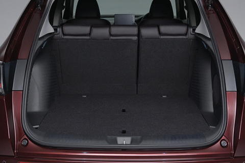 <strong>60/40 Split Folding Rear Seats</strong><br>Flexible space for cargo and everyday needs.