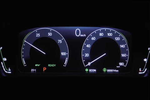 <strong>10.2” Full Digital Driver Information Display</strong>