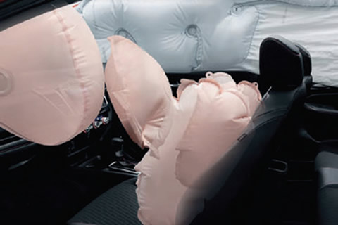 <strong>8-Airbag System</strong><br>Comprehensive protection for every seat.