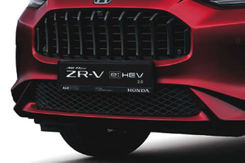 <strong>Front & Rear Parking Sensors</strong><br>Assist with manoeuvring in tight spaces.